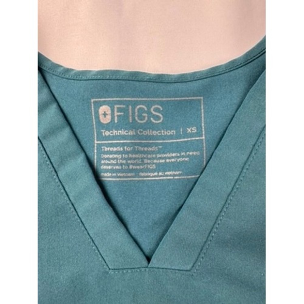 FIGS Technical Collection XS Teal Green V-Neck Short Sleeve Scrub Top Women